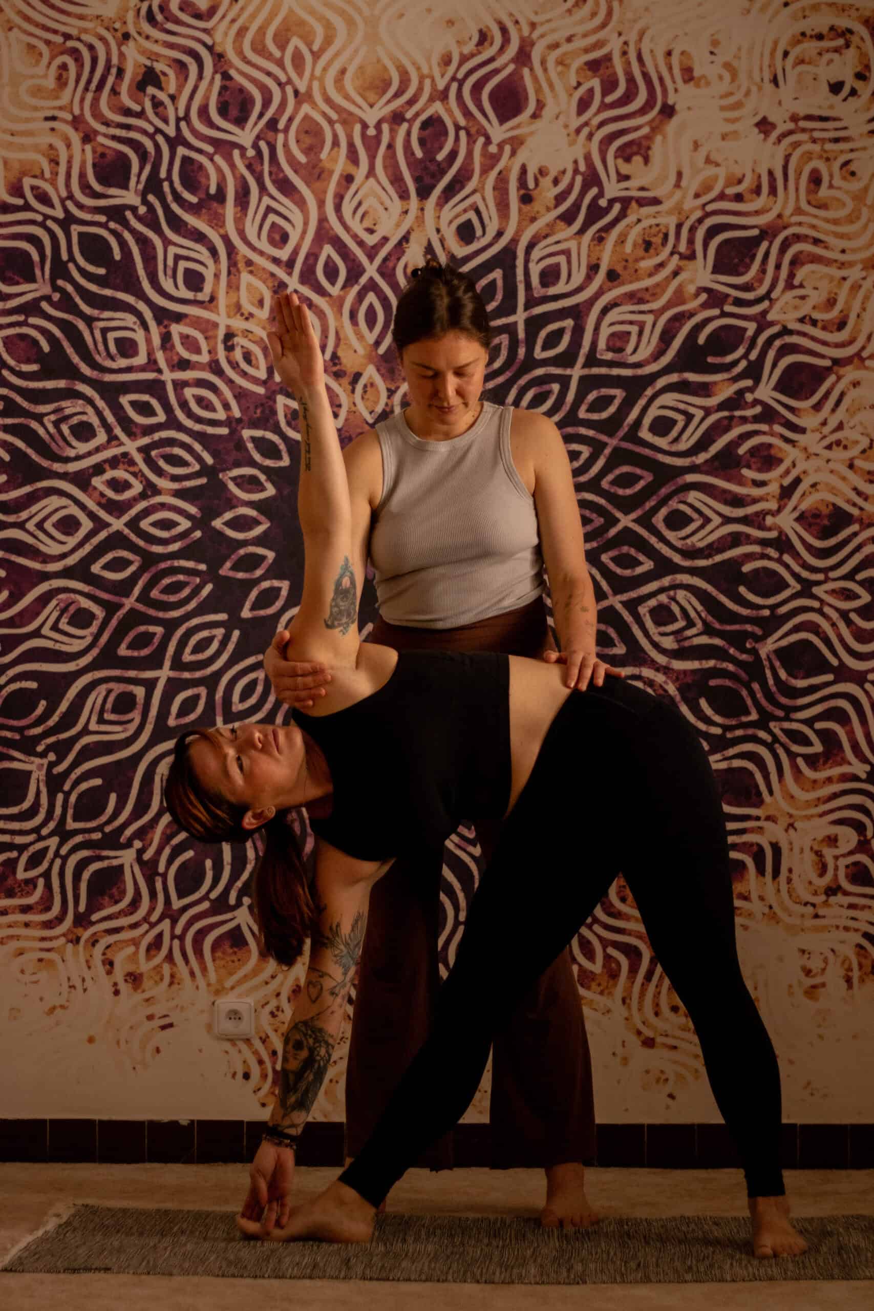 Dominika Červenková - Aštánga jóga, Mayská abdominální terapie, Kraniosakrální rezonance a individuální ženská spolupráce - Salón Srdce České Budějovice